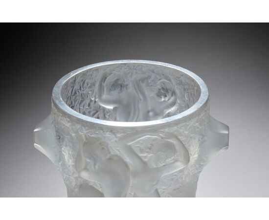 Marc Lalique (Parigi 1900-1977)  Ganimede, 1955  Vaso porta ghiaccio per champagne