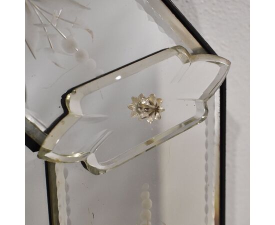 SPECCHIO VENEZIANO VETRO INCISO CON FIORI, EPOCA  PRIMI DEL NOVECENTO. (SPV192)