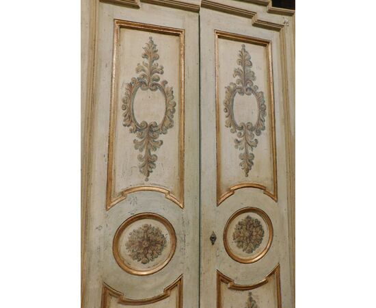  PTS856 - N. 3 Porte in legno laccato, epoca '900, mis. 120 x H 245 