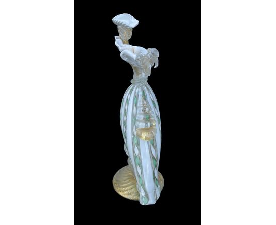 Figura di dama in vetro zanfirico  e lattimo con inclusioni foglia oro.A.Ve.M. Murano.