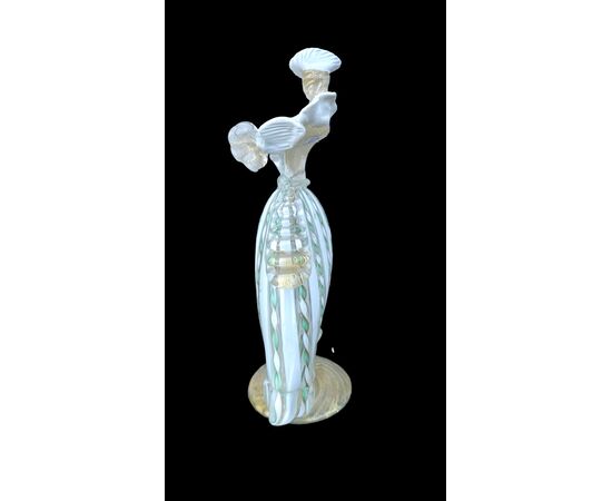 Figura di dama in vetro zanfirico  e lattimo con inclusioni foglia oro.A.Ve.M. Murano.