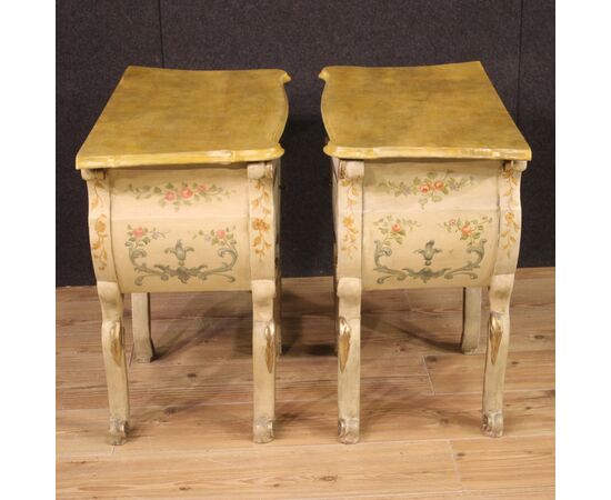 Pair of Venetian bedside tables in lacquered wood