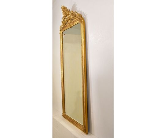 SPECCHIO ANTICO CON FIORI, SPECCHIERA  ANTICA LUIGI FILIPPO, CORNICE DORATA, XIX SECOLO. (SPC177)