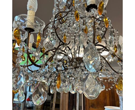 Antico  e bellissimo Lampadario Chandelier  in cristalli 10 Luci a più Livelli . Mis diametro cm 70  h cm 80 