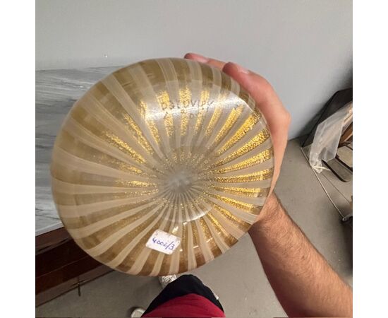 Straordinario vaso in vetro Lattimo oro Barovier e Toso Murano 1970 . Altezza cm 36 . Perfette condizioni 