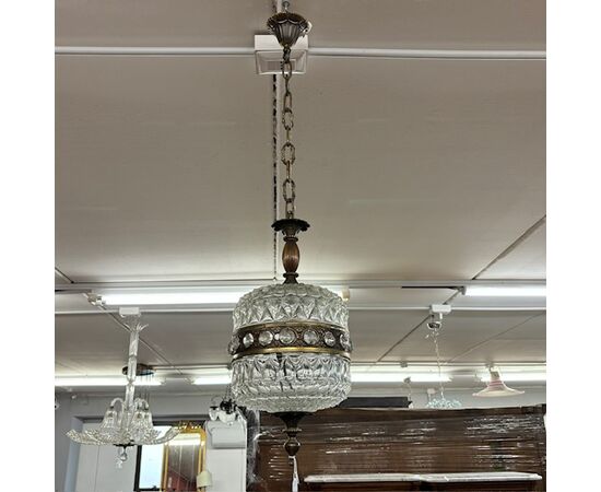 l.ampadario chandelier a sospensione anni 60 , in vetro e ottone . 