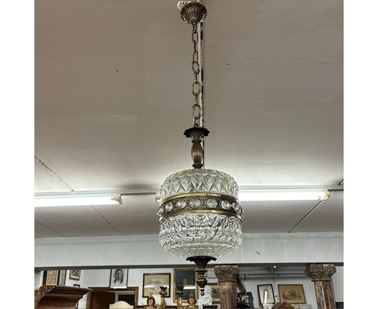 l.ampadario chandelier a sospensione anni 60 , in vetro e ottone . 