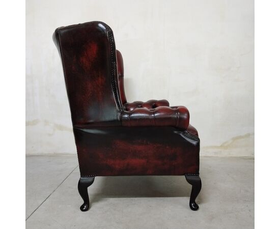 Poltrona inglese chesterfield modello bergere originale vintage in pelle rosso bordeaux anticato 