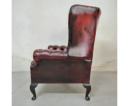 Poltrona inglese chesterfield modello bergere originale vintage in pelle rosso bordeaux anticato 