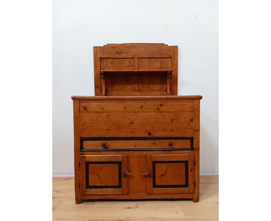 Credenza madia in abete rustica con piattaia - piano apribile - fine 800