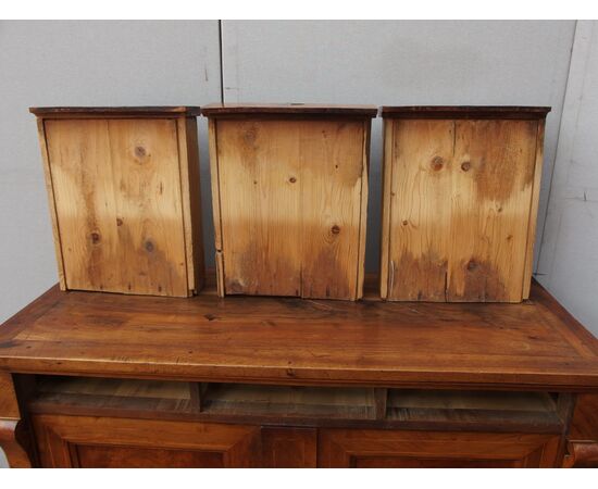 CREDENZA A DUE PORTE E TRE CASSETTI CON LASTRONATURA IN NOCE STILE IMPERO EPOCA 800 cm L 146xP59xH95