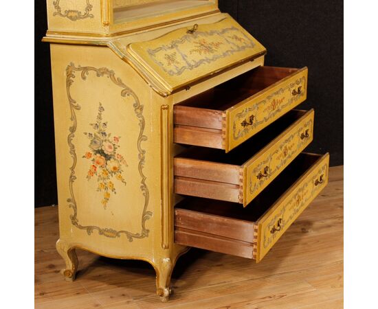 Venetian trumeau in lacquered and gilded wood from the 20th century