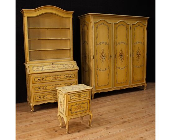 Venetian trumeau in lacquered and gilded wood from the 20th century