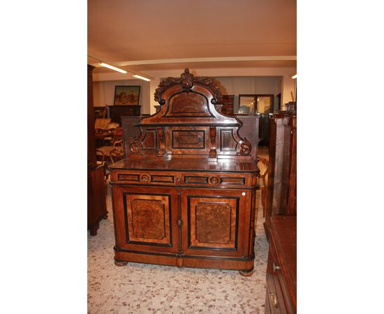 Credenza Piattaia stile Luigi Filippo in Legno di Noce e Radica