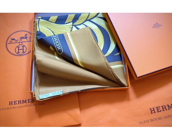 Foulard HERMÈS