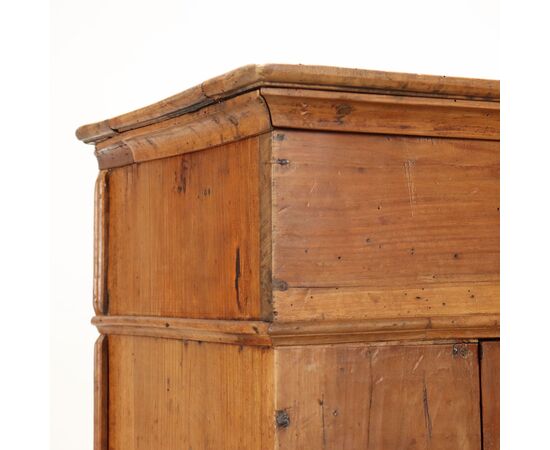 Credenza in Noce Barocco Italia Fine XVII - Inizio XVIII Secolo