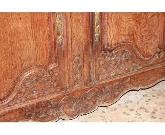 Armadio Provenzale in Legno di Rovere XVIII secolo