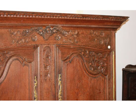 Armadio Provenzale in Legno di Rovere XVIII secolo