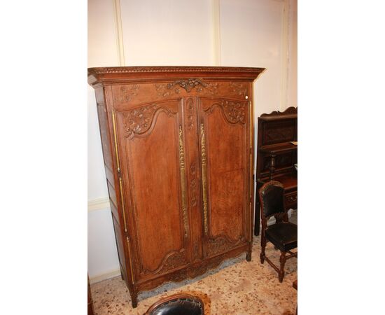 Armadio Provenzale in Legno di Rovere XVIII secolo