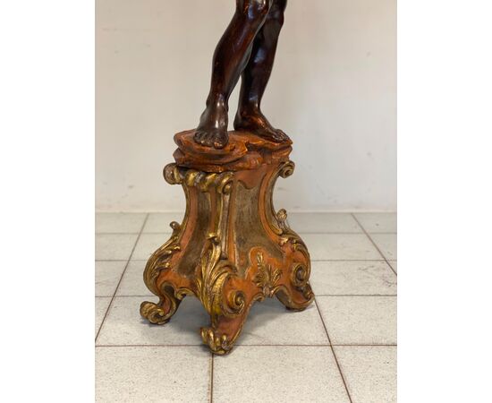 Moro di Venezia scultura in legno scolpito  laccato dipinto e dorato epoca 800 . H 175 cm 