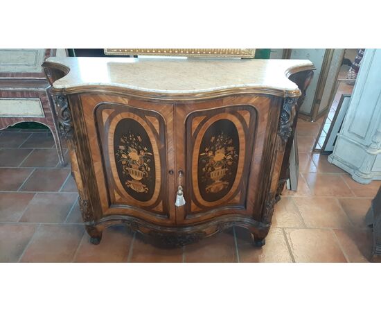 Credenza mossa intarsiata