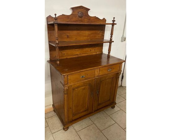 Credenza laccata con alzata ‘800