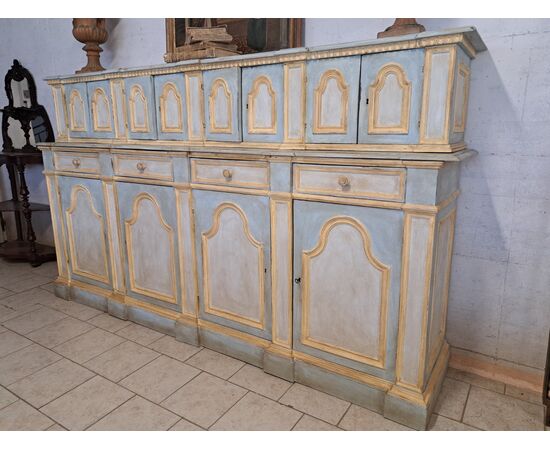 Credenza da sagrestia laccata