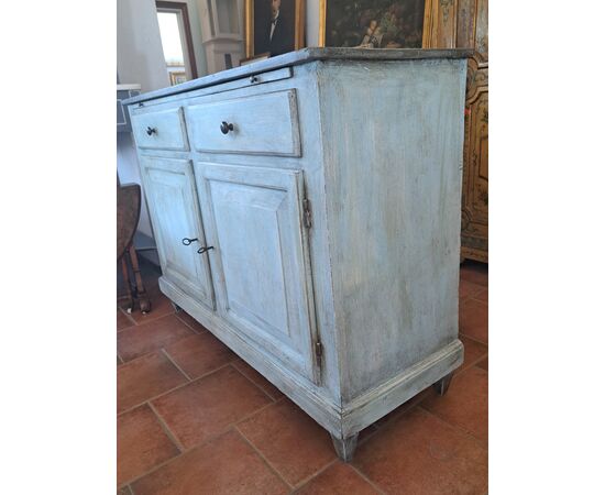 Credenza dipinta con piano scrittoio