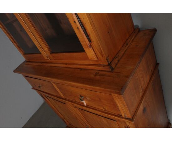 Antica credenza /vetrina arte povera toscana XIX restauro naturale cera . Mis molto rare .L 107 x 44 x 210