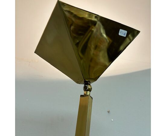 Lampada in ottone  cromata oro . anni 70 vintage. Design unico luce regolabile. Mis h 180 . 