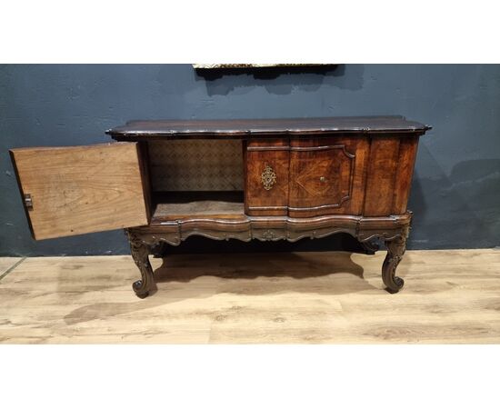 CREDENZA MOSSA LOMBARDA IN NOCE DEL 700