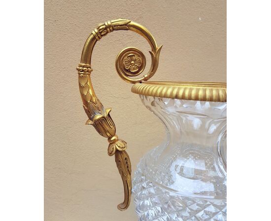 Coppia di vasi in cristallo e bronzo dorato del XIX secolo