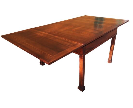 Emilian Empire extendable pull table in walnut     