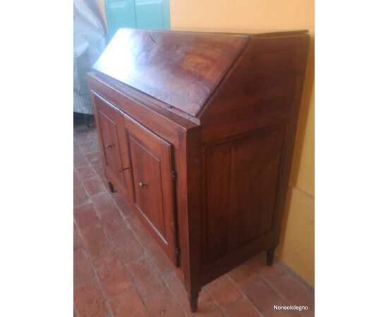 Credenza Madia Ribalta Luigi XVI-Diretorio in noce Parmigiana