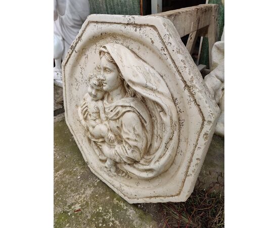 Medaglione ottagonale in marmo Biancone di Asiago - Madonna col bambino - 73 x 73 cm - Venezia