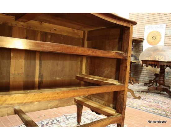 Louis XV chest of drawers in walnut Parmesan