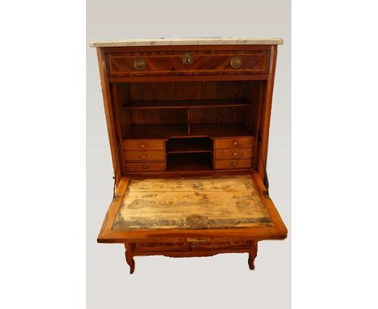 Antico secretaire francese del 1700 stile transizione in Bois de rose con intarsi