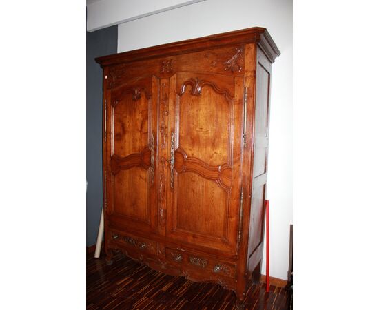 Armadio Bretone francese di fine 1700 in legno di rovere