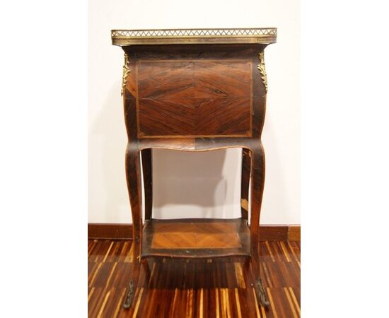 Stupenda Toilette francese stile Luigi XV di inizio 1800 con bronzi