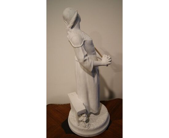 Antica scultura in porcellana biscuit del 1800 raffigurante giovane dama fanciulla 