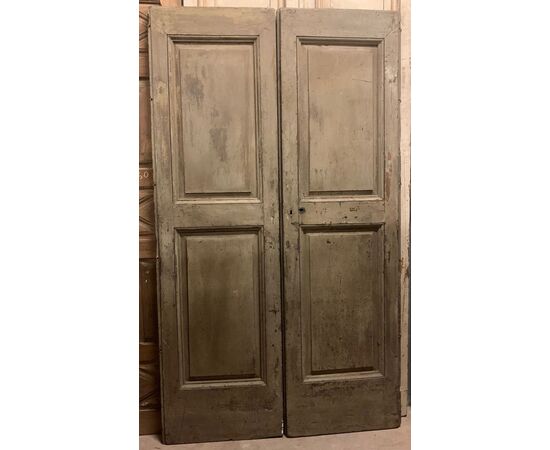 PTL688 - Porta da pianerottolo in noce laccato, misure cm L 128 x H 227  