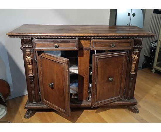 CREDENZA CON CARIATIDI FINE XVI-INIZI XVII SECOLO