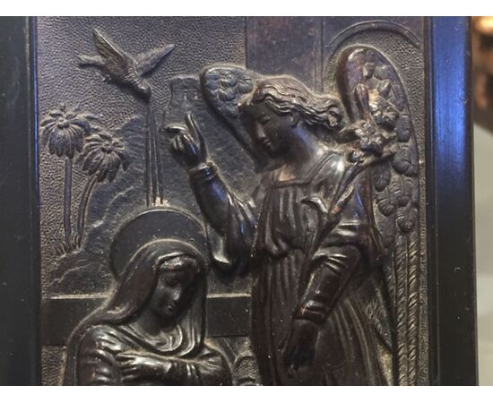 Annunciation in ebony of the nineteenth century     