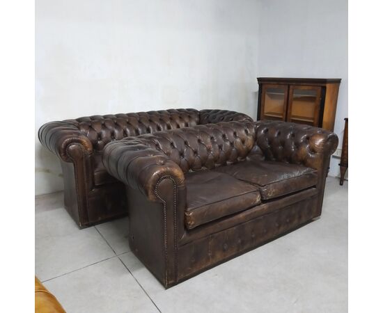 Antica coppia di sedute chesterfield club