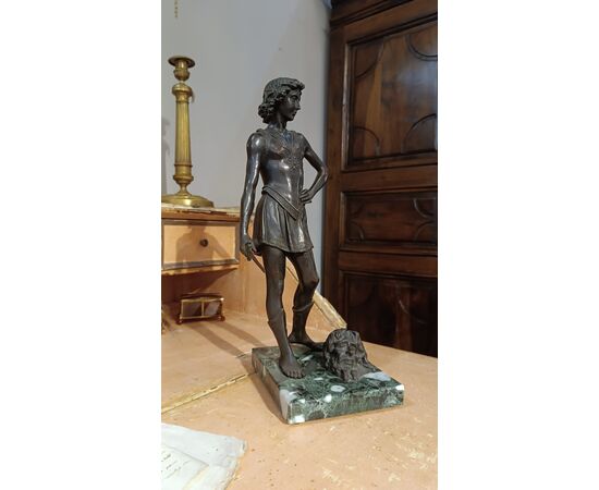 SCULTURA IN BRONZO DAVIDE E GOLIA CON BASE IN MARMO FINE XIX SECOLO