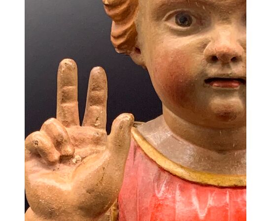 SCULTURA LIGNEA POLICROMA “Gesù Bambino benedicente” - XIX sec. 