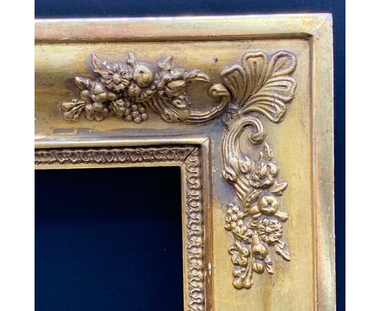 EMPIRE FRAME IN GOLDEN WOOD - 19th CENTURY.     