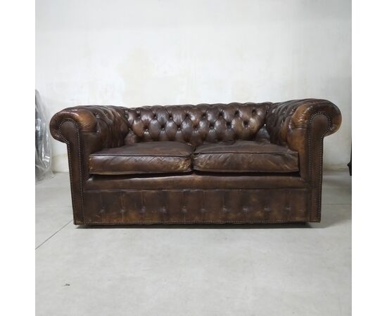 Antica coppia di sedute chesterfield club