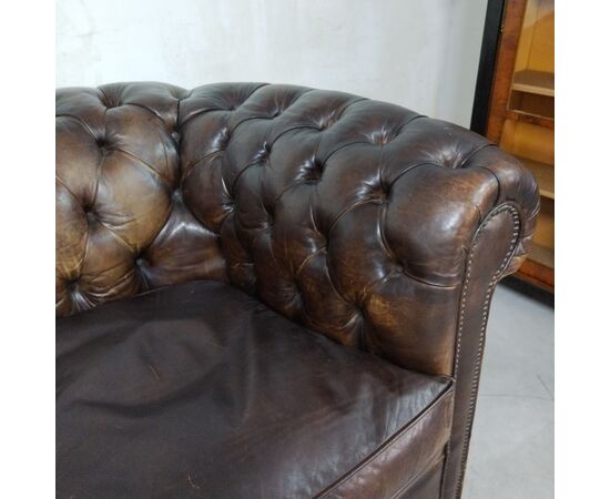 Antica coppia di sedute chesterfield club