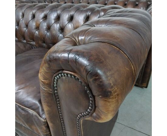 Antica coppia di sedute chesterfield club